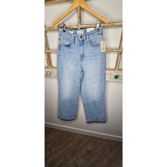 NWT High Rise Wide Leg Light Wash Jeans Ladies size 6R - Picture 7 of 9